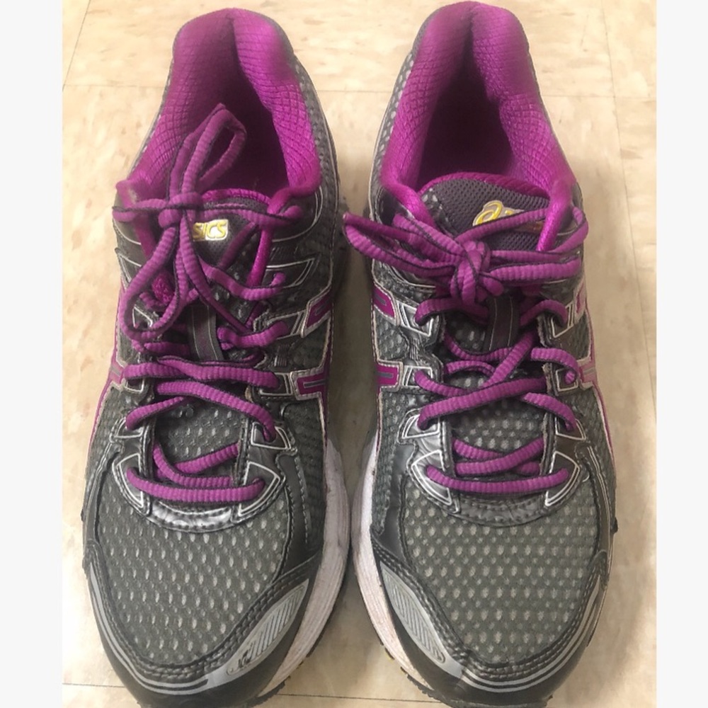 ASICS size 7.5